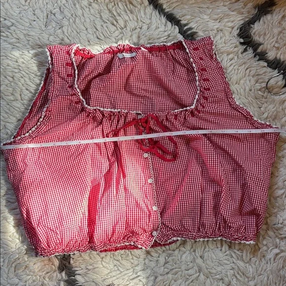 Doen Red Checkered Sleeveless Blouse - Picture 11 of 16
